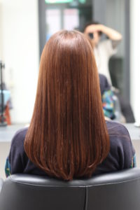 札幌の美容室IRESUで髪質改善をした女性